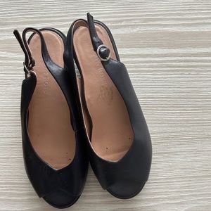 Taryn Rose slingback pumps